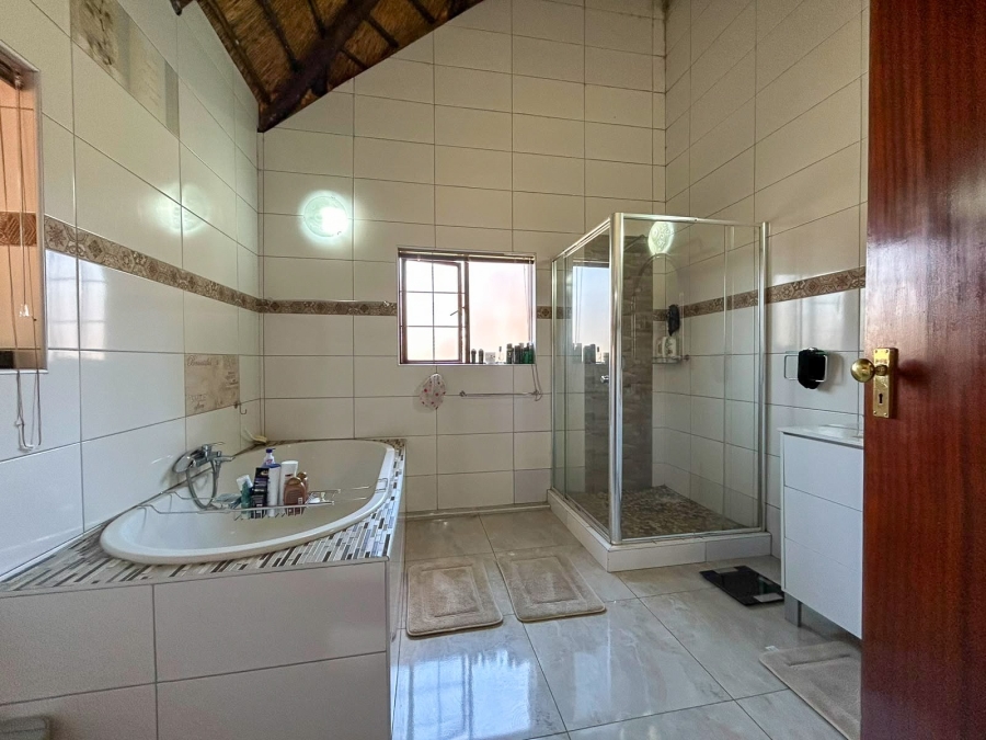 6 Bedroom Property for Sale in Potchefstroom Rural North West